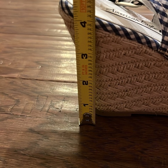 American Eagle Size 9 Blue and White Gingham Platform Espadrilles - Picture 5 of 6